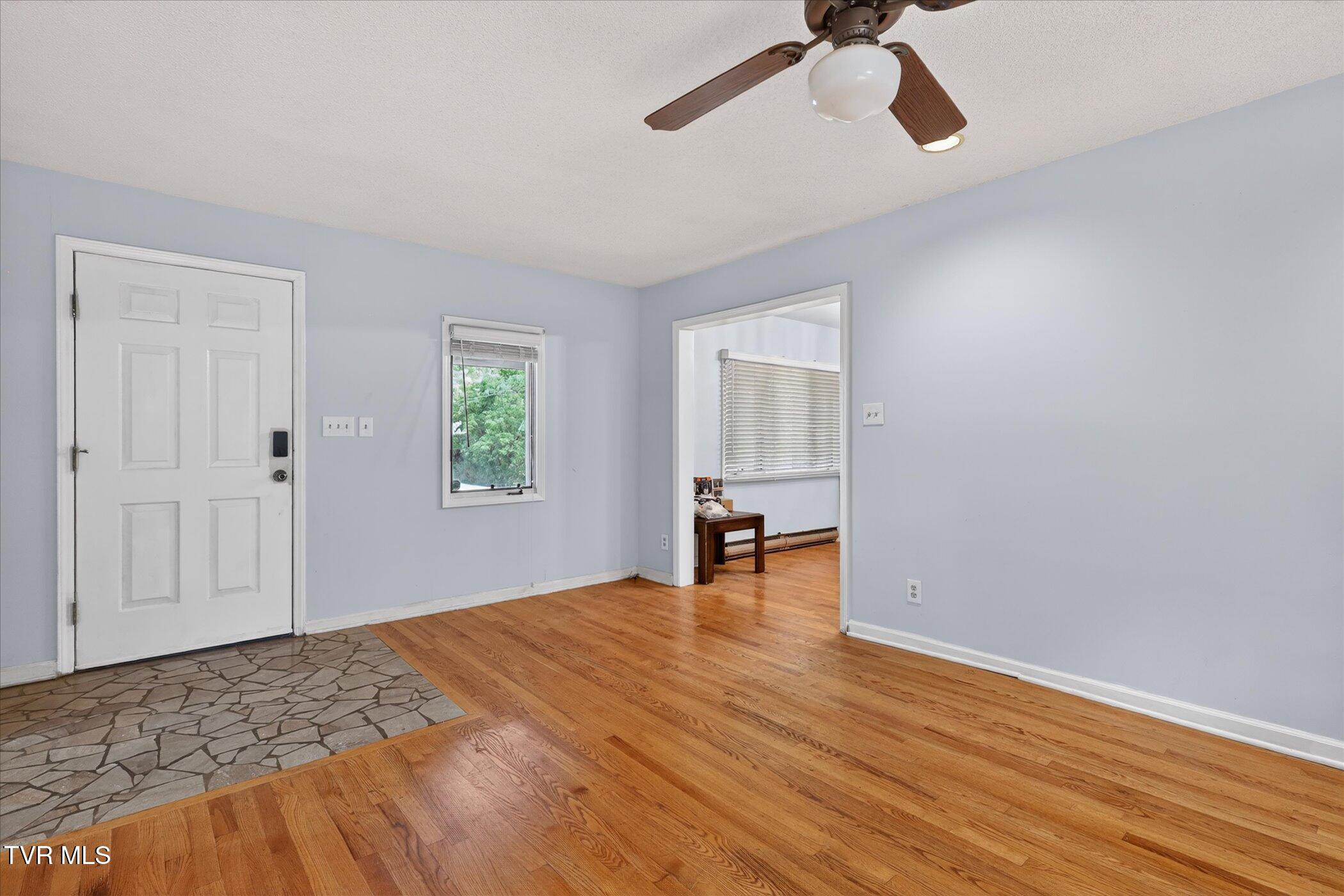 104 Patterson Road Kingsport, TN 37660 - Photo 6 of 42 06-104-Patterson-Rd-Kingsport-TN-37660-W