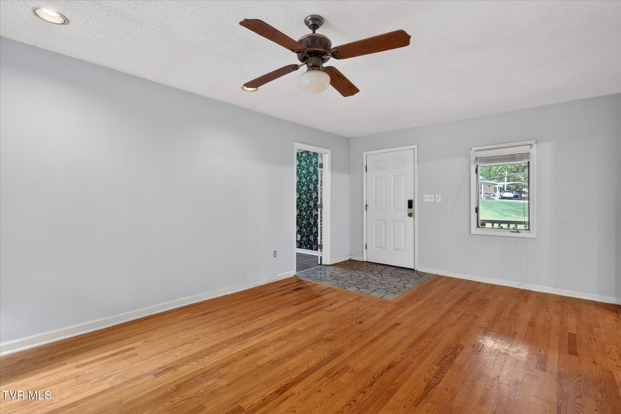 104 Patterson Road Kingsport, TN 37660 - Photo 8 of 42 08-104-Patterson-Rd-Kingsport-TN-37660-W