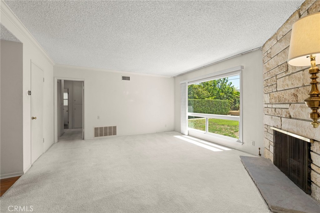 9412 Rhea Avenue Northridge, CA 91324 - Photo 5 of 24