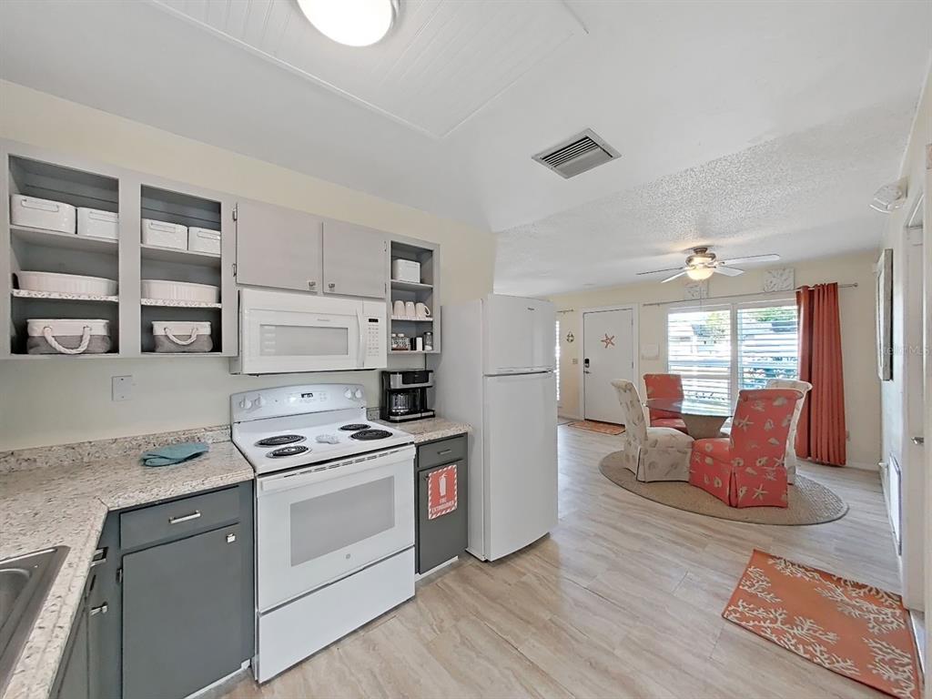 12255 Mallory Drive Largo, FL 33774 - Photo 16 of 27
