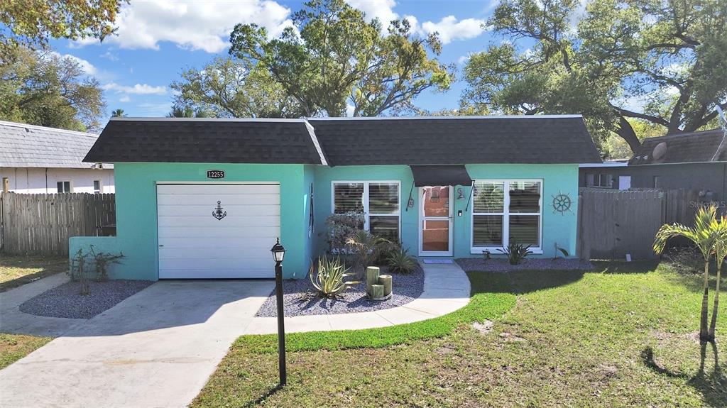12255 Mallory Drive Largo, FL 33774 - Photo 20 of 27