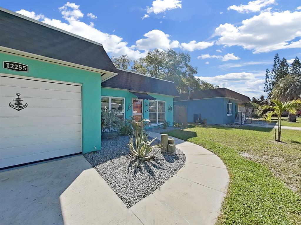 12255 Mallory Drive Largo, FL 33774 - Photo 25 of 27