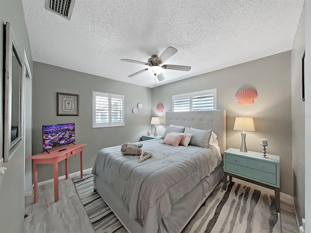 12255 Mallory Drive Largo, FL 33774 - Photo 6 of 27