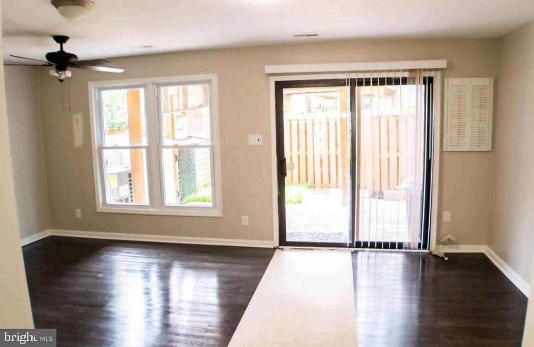 7304 Rokeby Drive Manassas, VA 20109 - Photo 10 of 35 Gallery Image 10