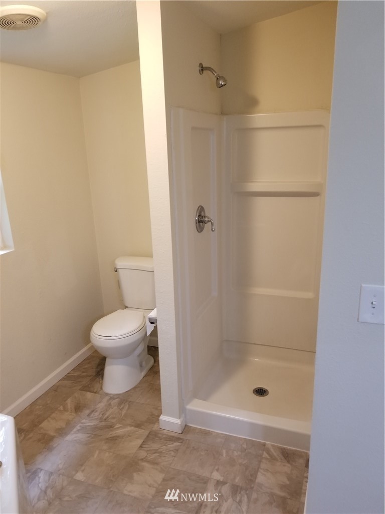 4200 Locker Road Southeast Port Orchard, WA 98366 - Photo 12 of 15 Gallery Image 12