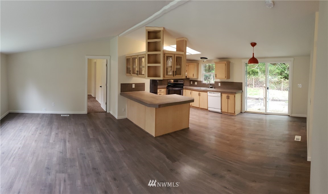 4200 Locker Road Southeast Port Orchard, WA 98366 - Photo 3 of 15 Gallery Image 3