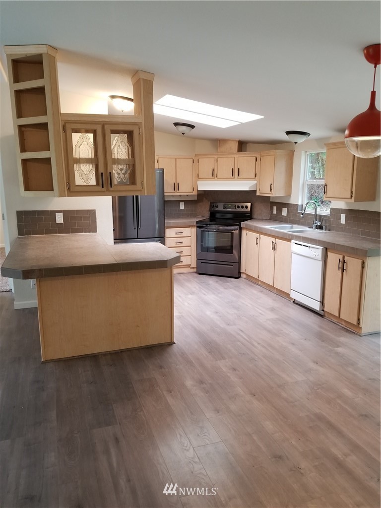 4200 Locker Road Southeast Port Orchard, WA 98366 - Photo 5 of 15 Gallery Image 5