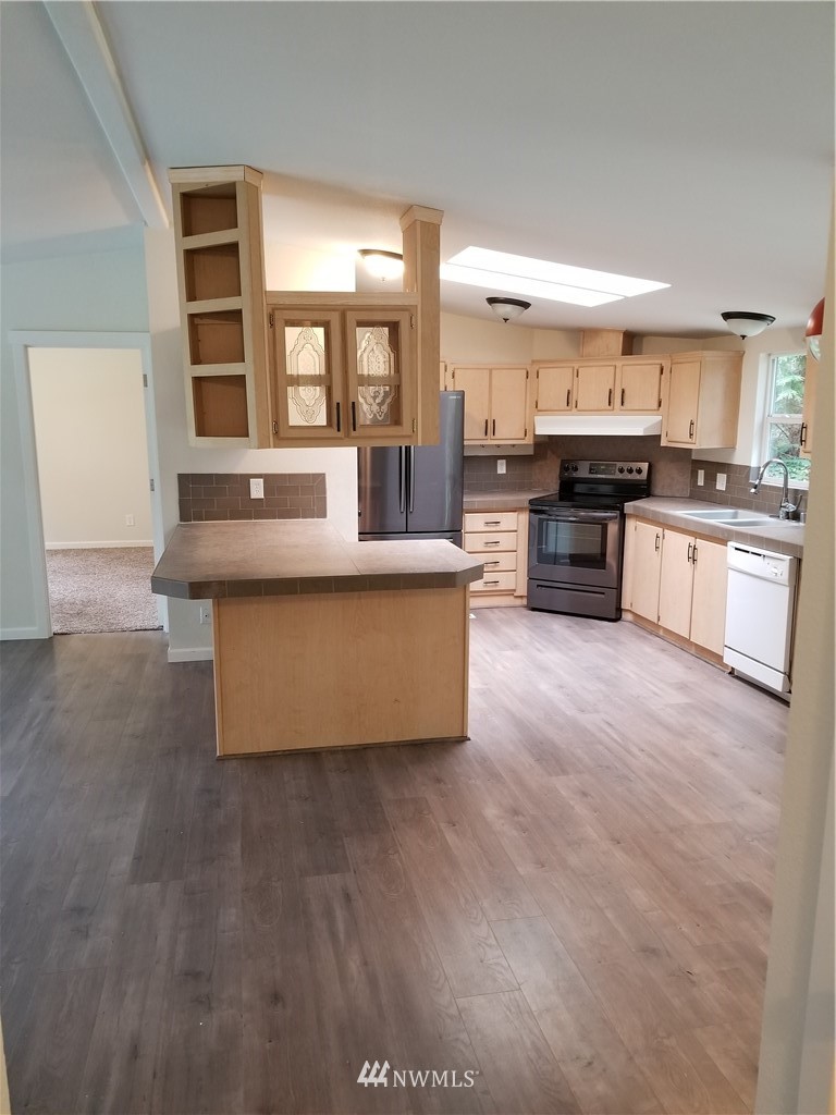 4200 Locker Road Southeast Port Orchard, WA 98366 - Photo 6 of 15 Gallery Image 6