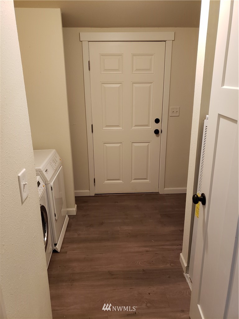 4200 Locker Road Southeast Port Orchard, WA 98366 - Photo 8 of 15 Gallery Image 8