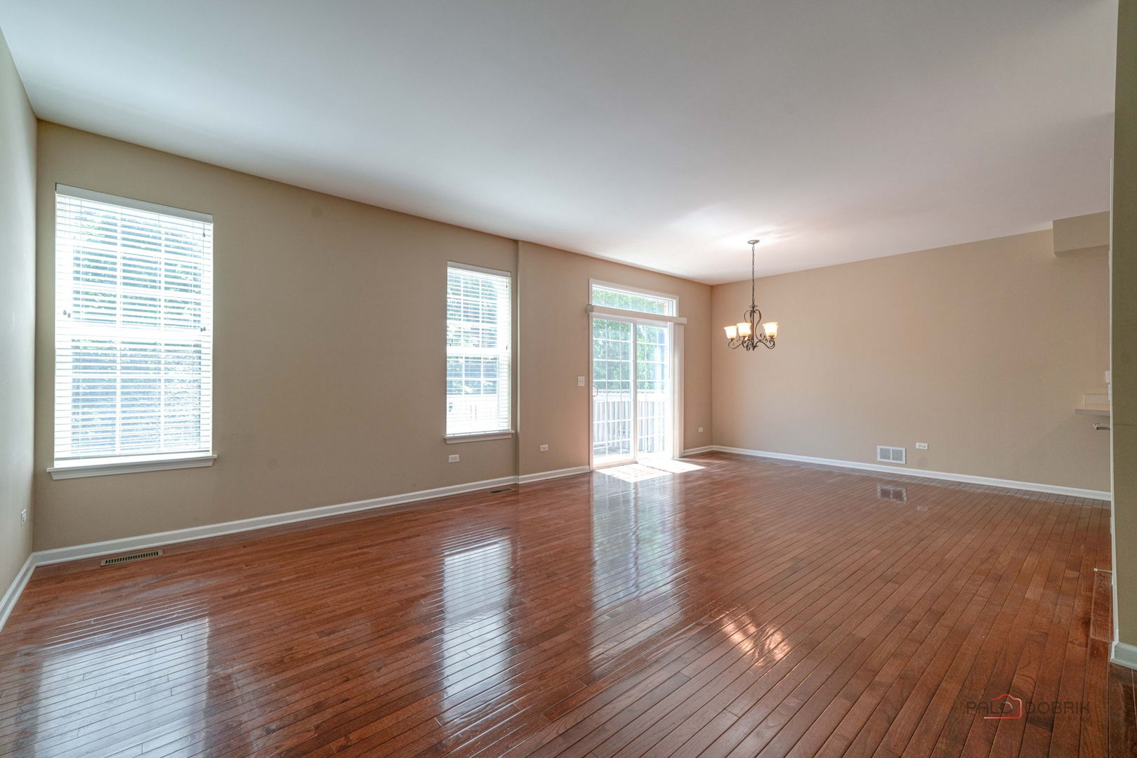 790 Oak Hollow Road Crystal Lake, IL 60014 - Photo 4 of 33