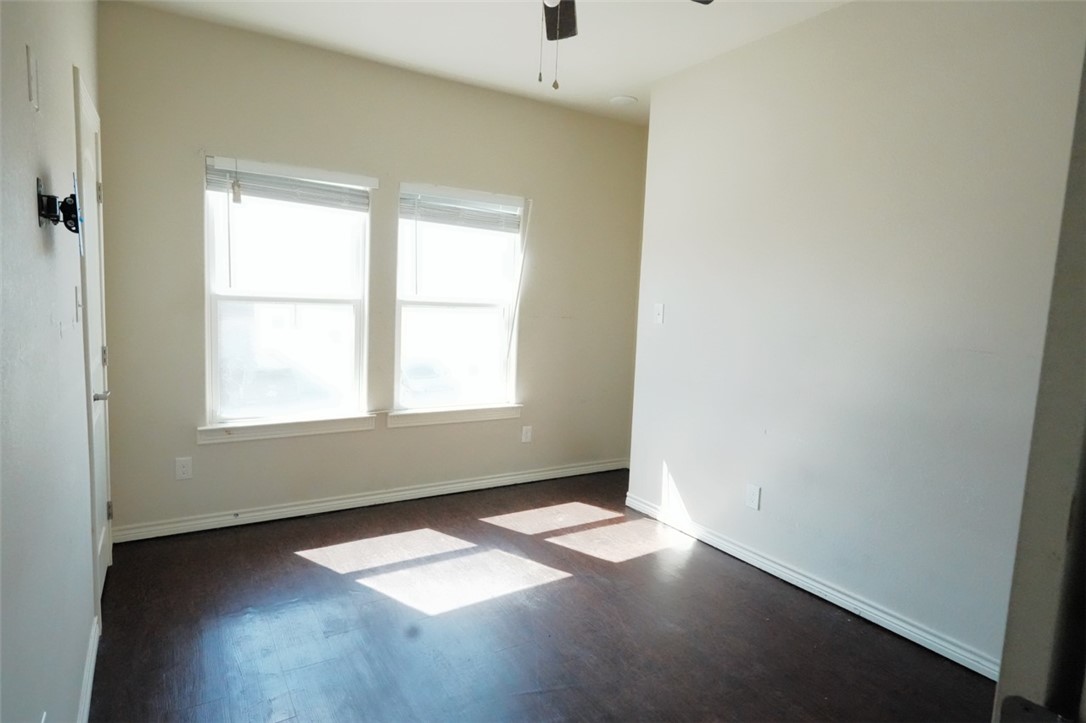 2910 Town Square Avenue, Unit 2502 Bryan, TX 77802 - Photo 5 of 6