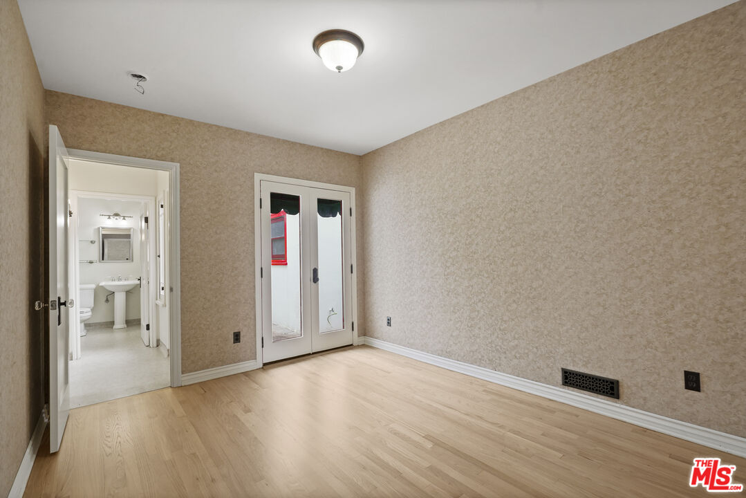 1811 Effie Street Los Angeles, CA 90026 - Photo 17 of 39