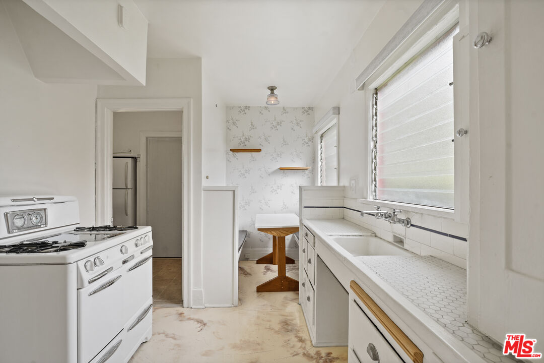 1811 Effie Street Los Angeles, CA 90026 - Photo 25 of 39