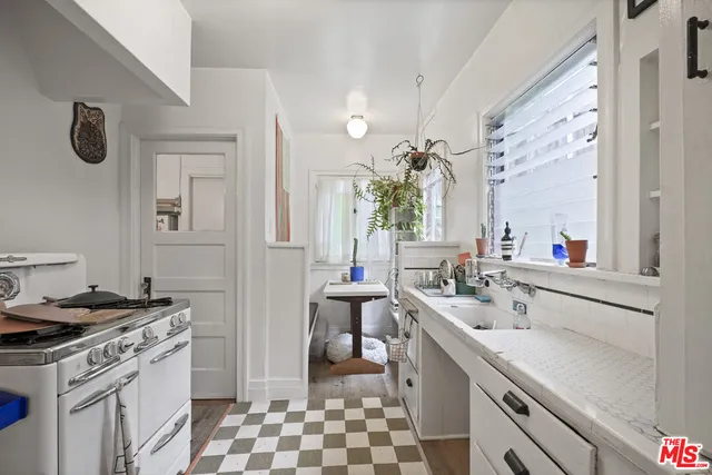 $1,799,000 | 1811 Effie Street, Los Angeles, CA 90026