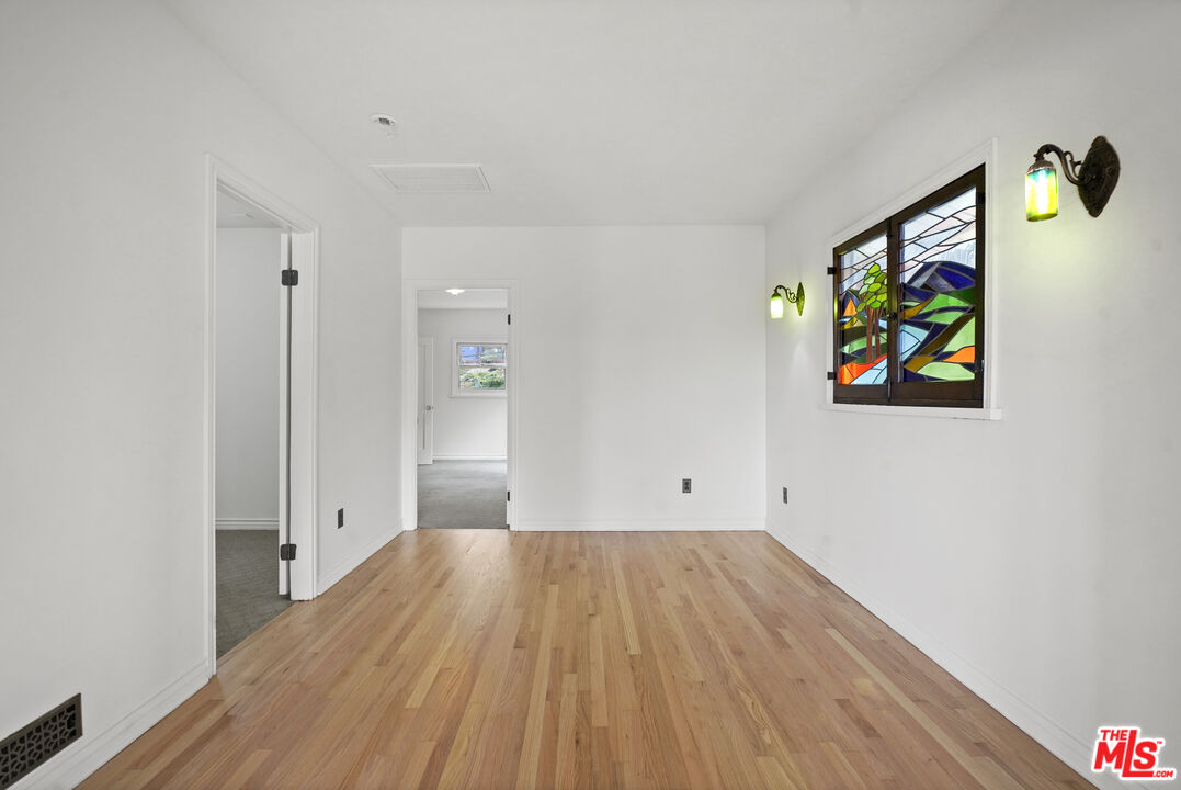 1811 Effie Street Los Angeles, CA 90026 - Photo 8 of 39