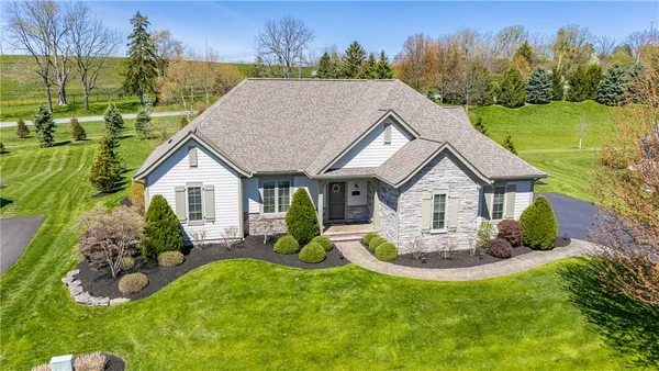 $895,000 | 7 Hawkstone Way, Pittsford, NY 14534