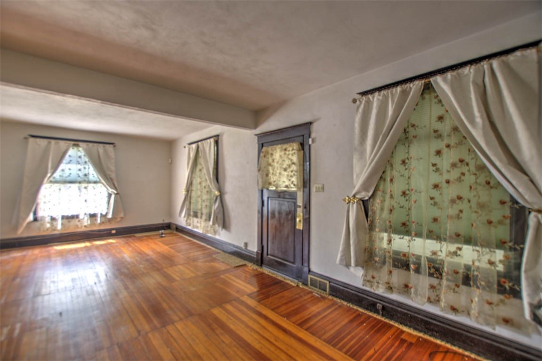 494 South Crea Street Decatur, IL 62522 - Photo 3 of 20 Gallery Image 3