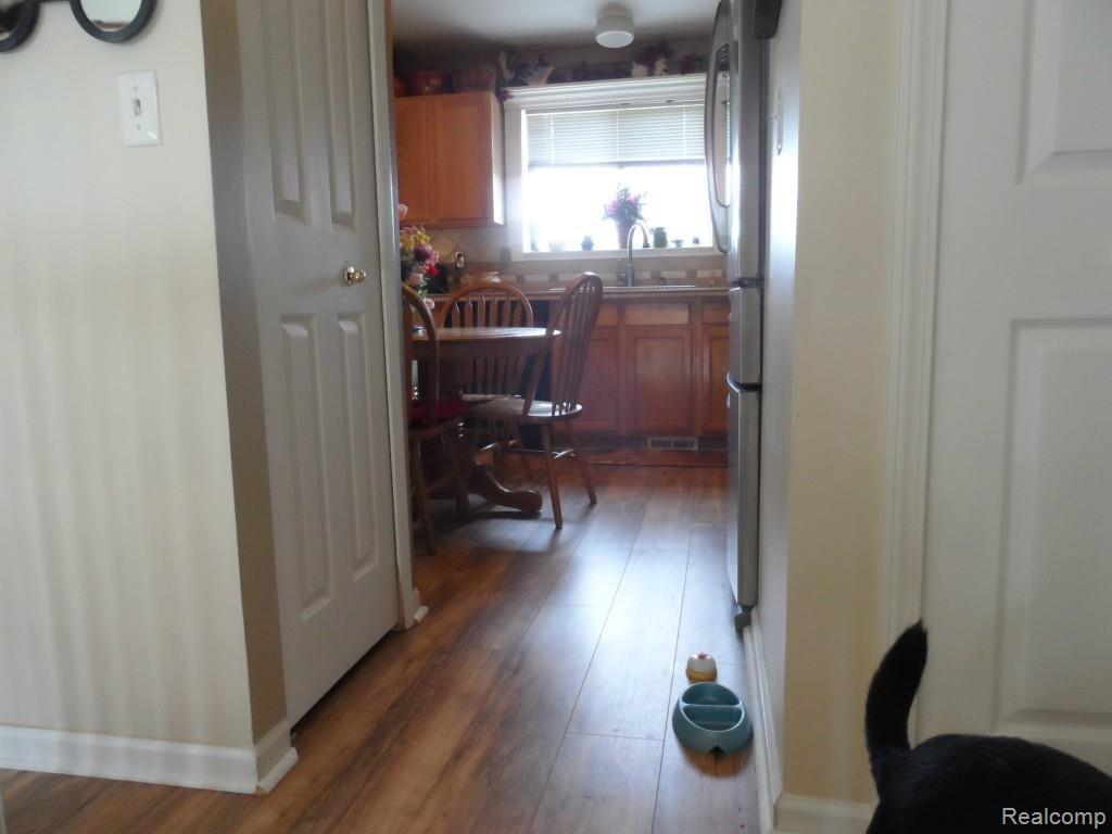 688 Ridgecrest Street Fenton, MI 48430 - Photo 8 of 38 SAM_1348.jpg