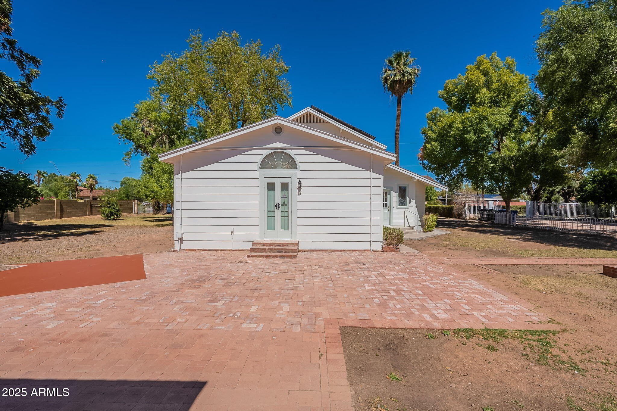 2353 East Brown Road Mesa, AZ 85213 - Photo 11 of 86 Main House