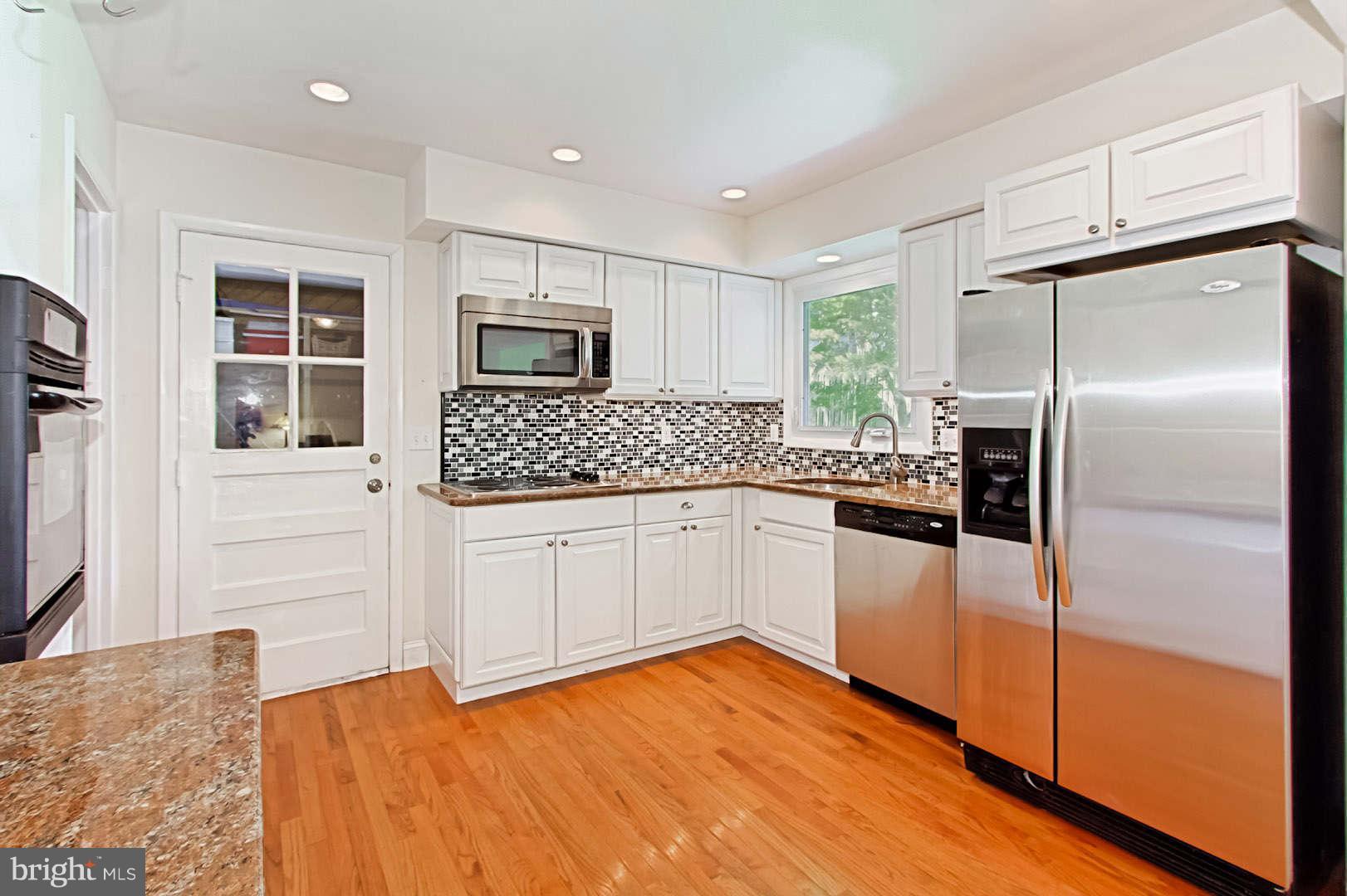7900 Greeley Boulevard Springfield, VA 22152 - Photo 8 of 30 Kitchen