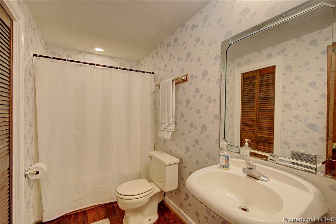 7670 Roaring Springs Road Gloucester, VA 23061 - Photo 24 of 31 Lower level full Bathroom