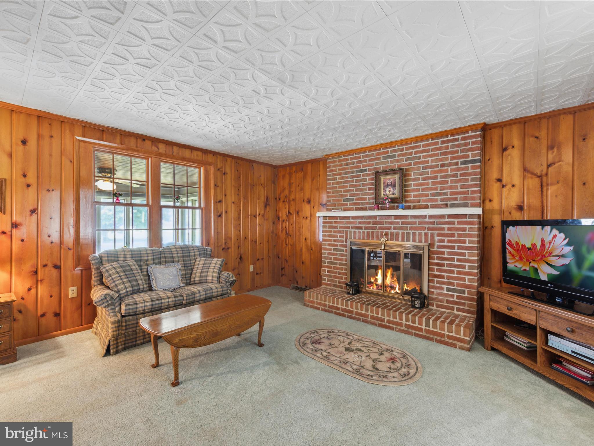6608 Shawnee Road Milford, DE 19963 - Photo 16 of 34 Family Room