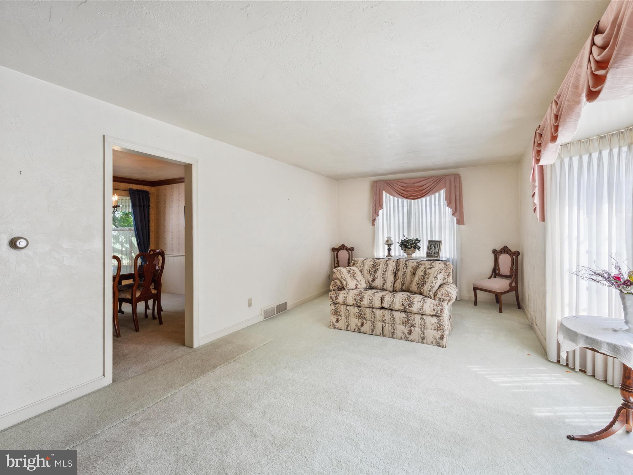 6608 Shawnee Road Milford, DE 19963 - Photo 4 of 34 Living Room