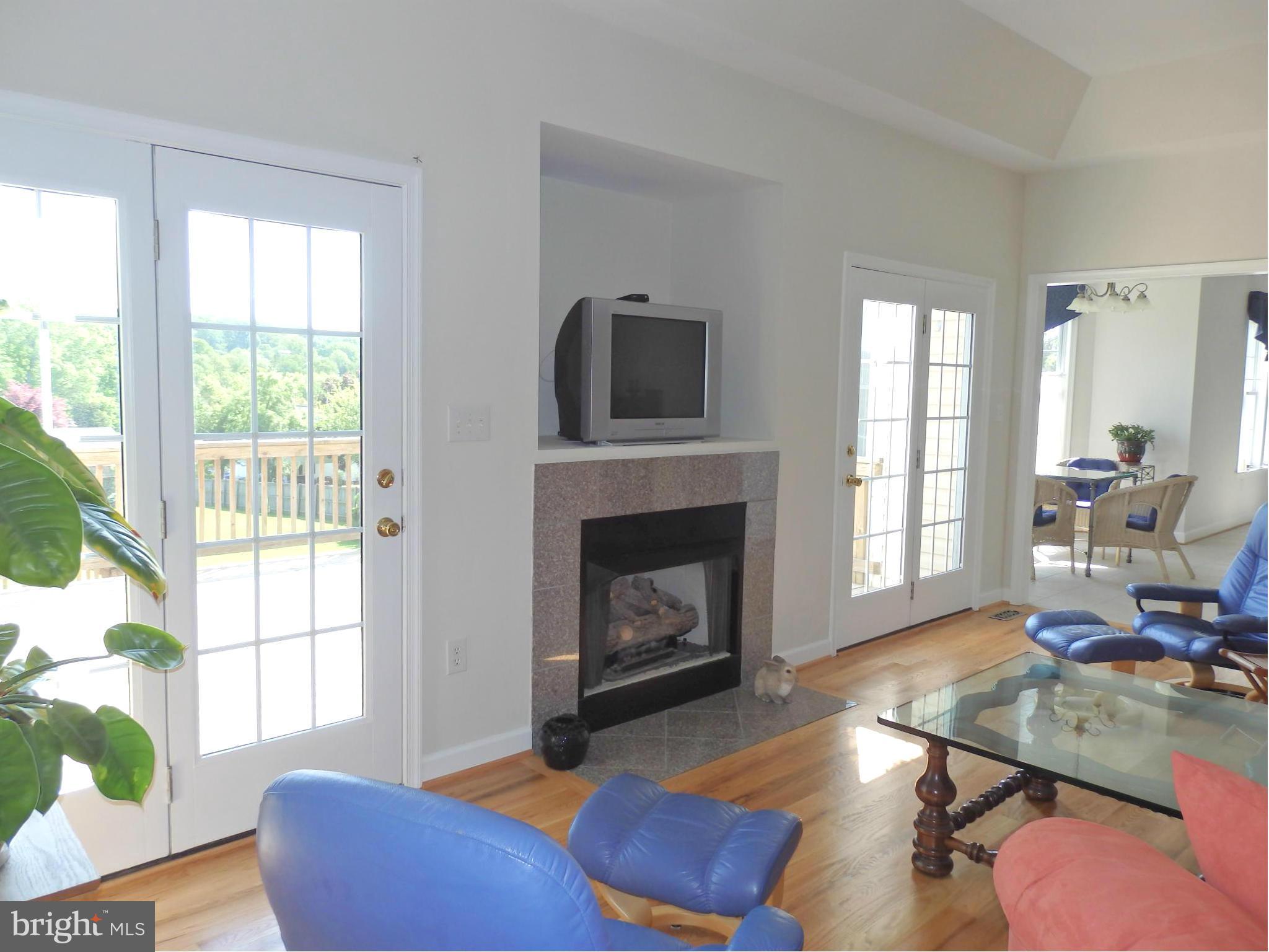 10000 Kelly Road Walkersville, MD 21793 - Photo 4 of 30 Great room has gas fireplace