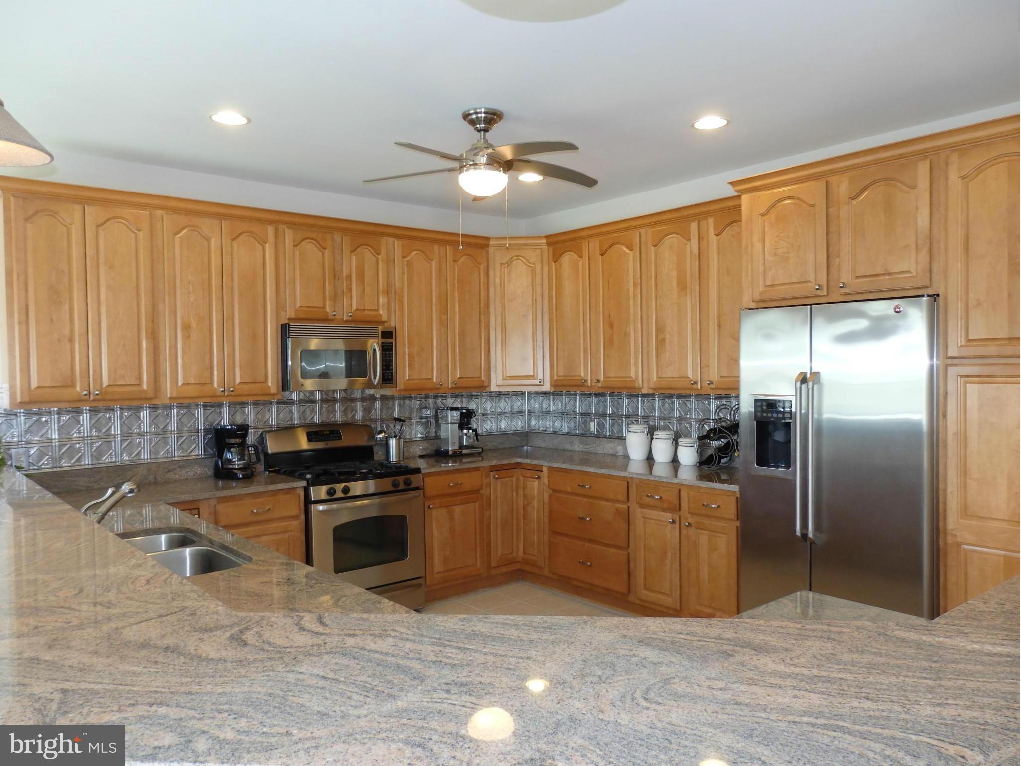 10000 Kelly Road Walkersville, MD 21793 - Photo 10 of 30 Gorgeous granite counters in kitchen