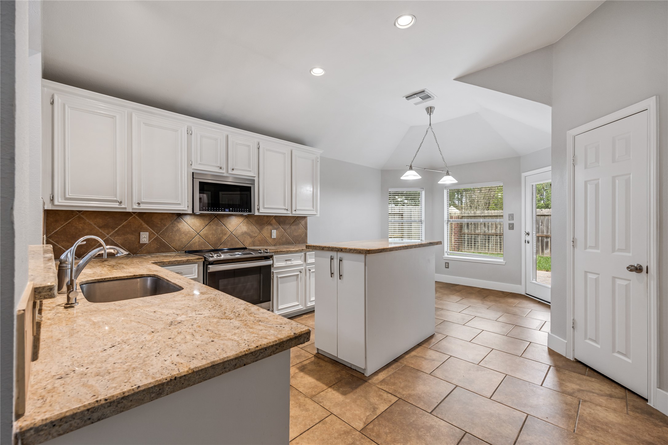 26114 Lillian Springs Spring, TX 77373 - Photo 18 of 28