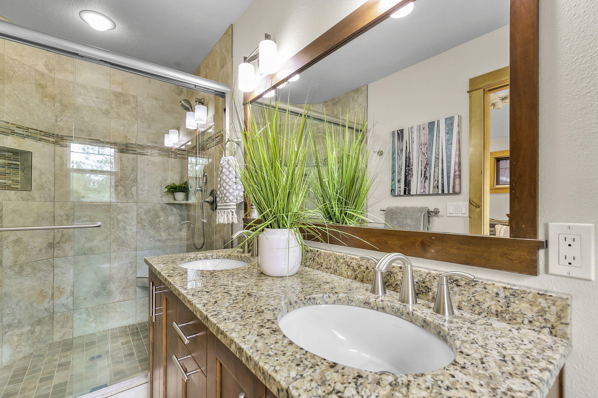 1769 Southwest Forest Ridge Avenue Bend, OR 97702 - Photo 12 of 30 Primary Bath