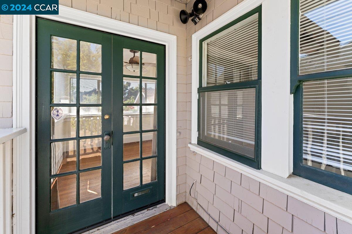 2820 Kelsey Street Berkeley, CA 94705 - Photo 19 of 23 a view of an entryway