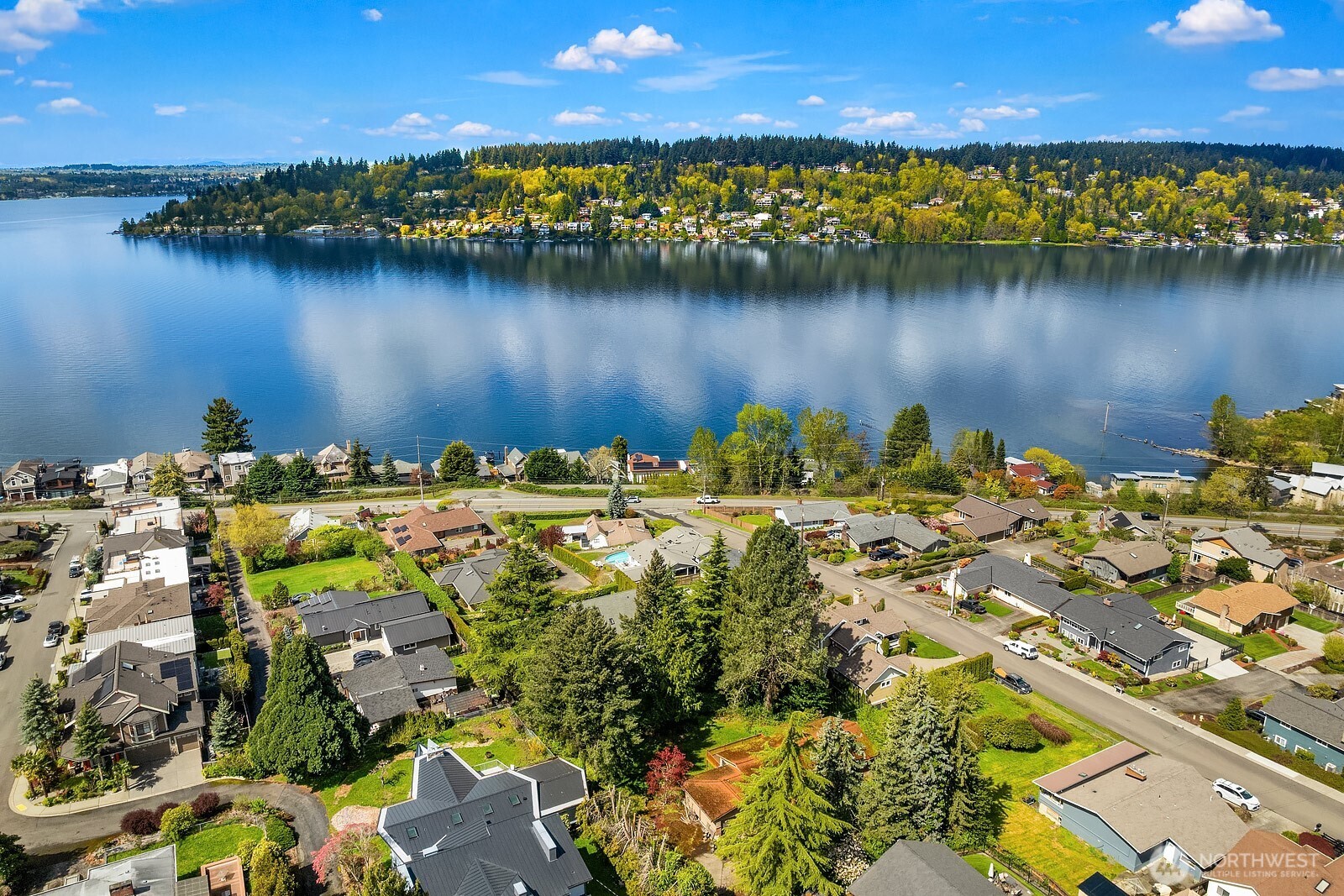 3737 Park Avenue North Renton, WA 98056 - Photo 11 of 16