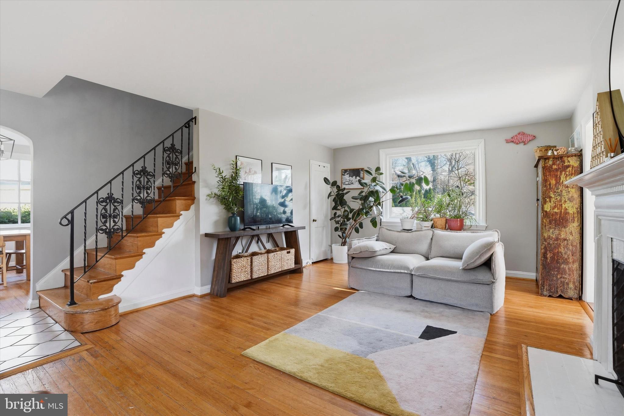 307 Valley Road Havertown, PA 19083 - Photo 8 of 52