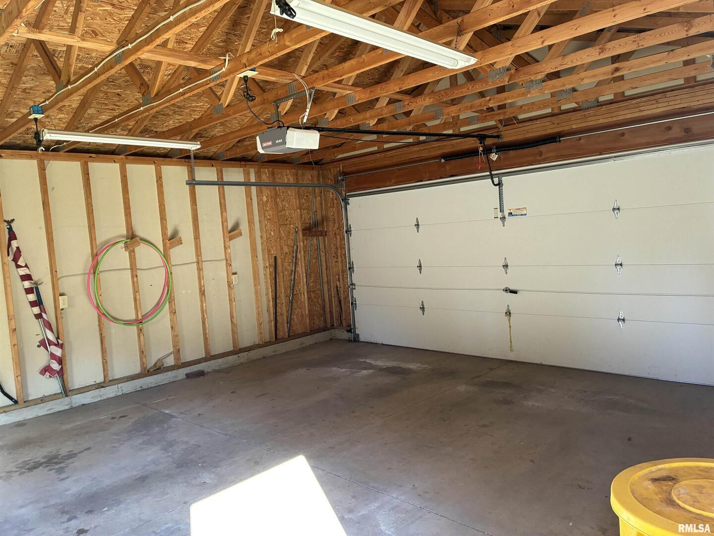 422 45th Street Moline, IL 61265 - Photo 21 of 22 a view of a garage