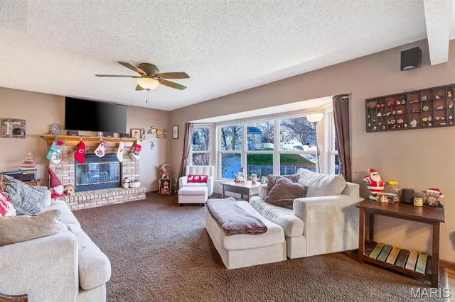 $379,900 | 58 River Boat Drive, St. Peters, MO 63376