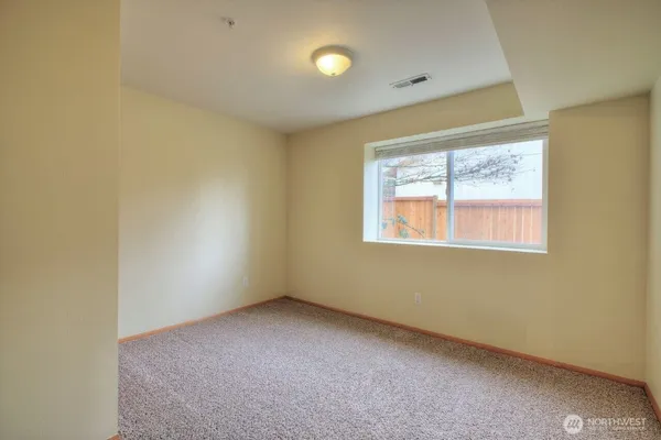 $3,500 | 21426 95th Place South, Kent, WA 98031