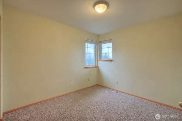 $3,500 | 21426 95th Place South, Kent, WA 98031