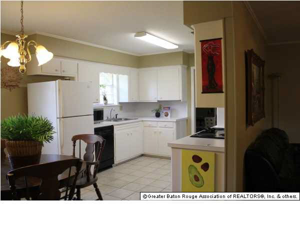 552 Bancroft Way Baton Rouge, LA 70808 - Photo 3 of 13 Gallery Image 3