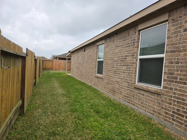 $2,000 | 4910 Pacific Ridge Lane, Rosenberg, TX 77469