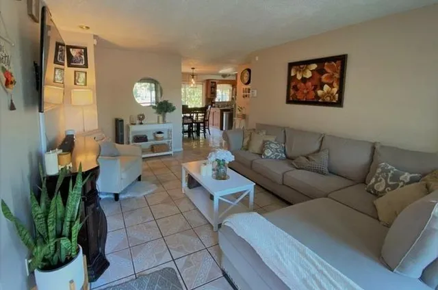 $339,000 | 1510 West Thomas Avenue, Fresno, CA 93728