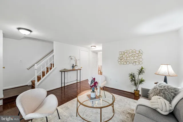 $500,000 | 54 Huntley Court, Sterling, VA 20165