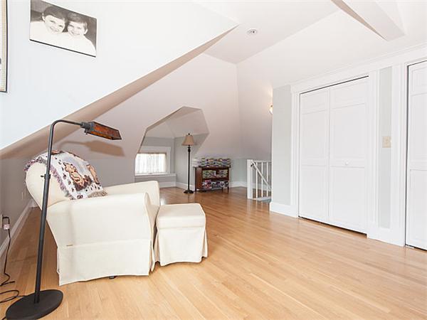 129 Hillside Road, Unit 2 Watertown, MA 02472 - Photo 23 of 28 Gallery Image 23