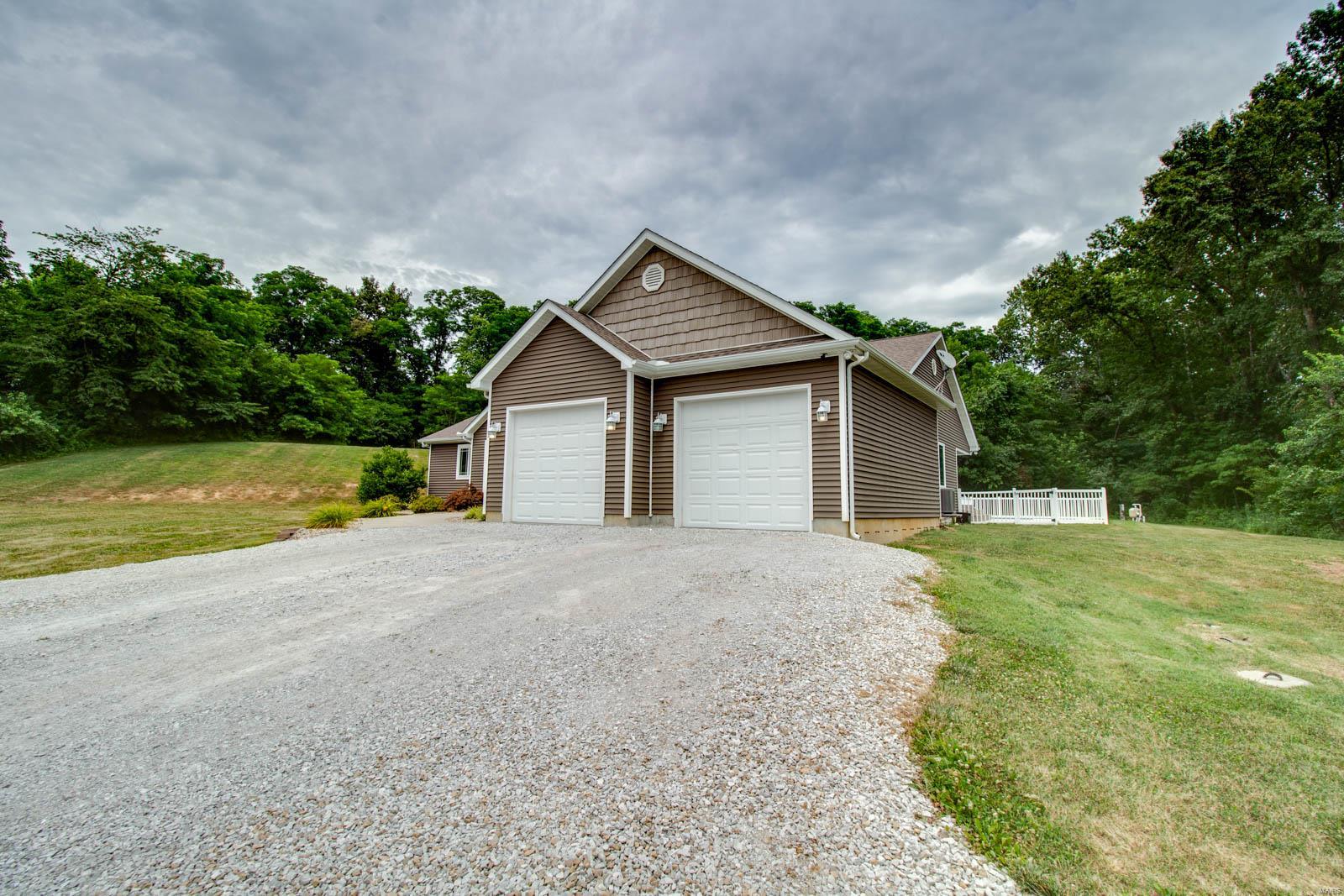 4854 McCoy Road Bethalto, IL 62010 - Photo 4 of 49