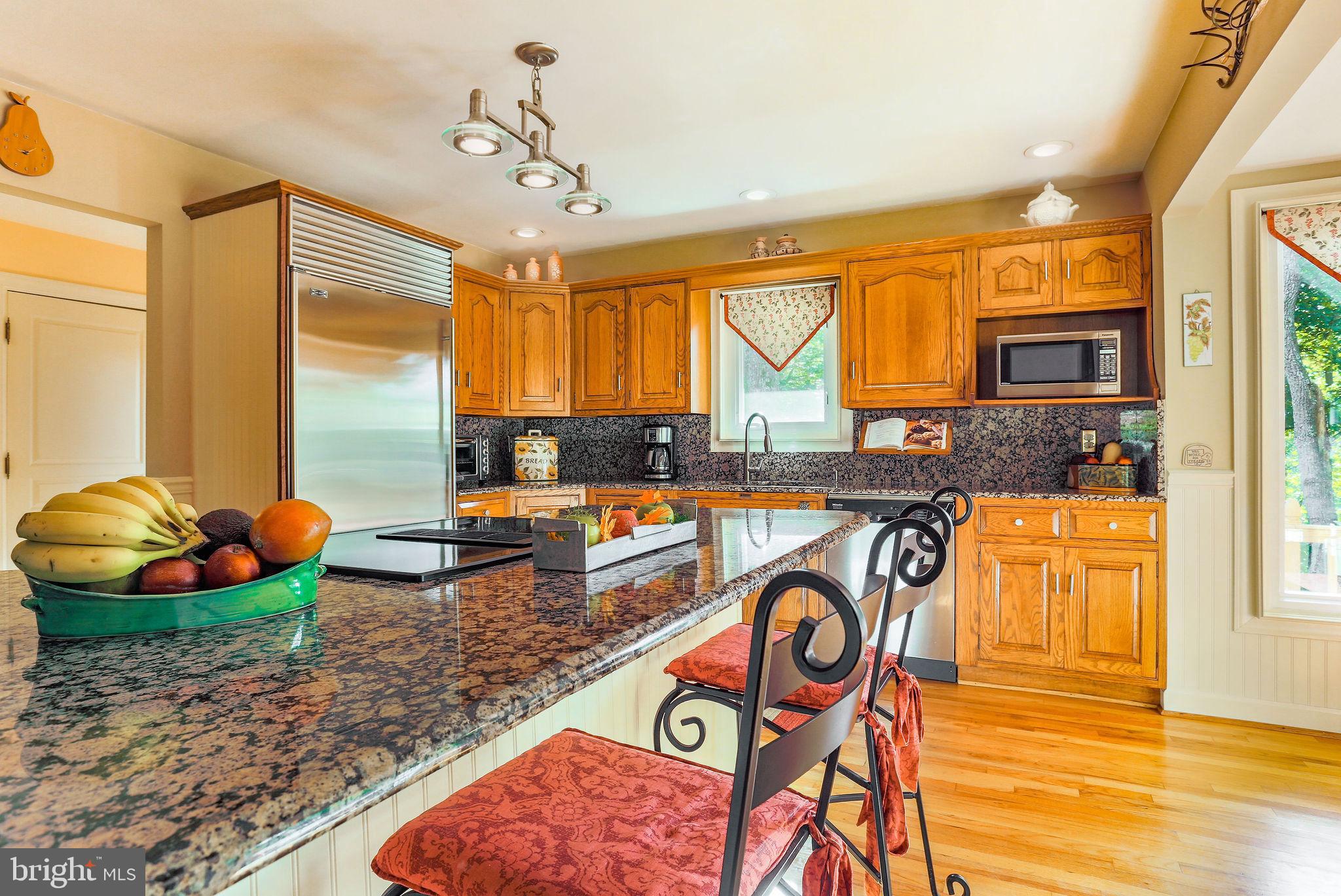 4904 Ridge Crest Court Frederick, MD 21702 - Photo 17 of 53 Breakfast Bar