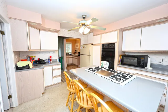 $469,900 | 67023 Lakeshore Drive, Dowagiac, MI 49047