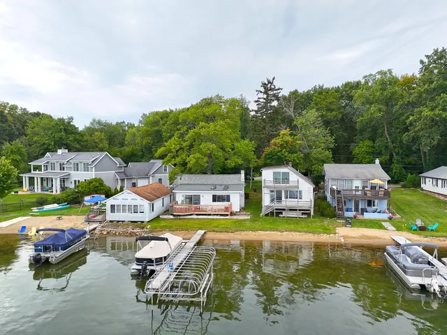 $469,900 | 67023 Lakeshore Drive, Dowagiac, MI 49047