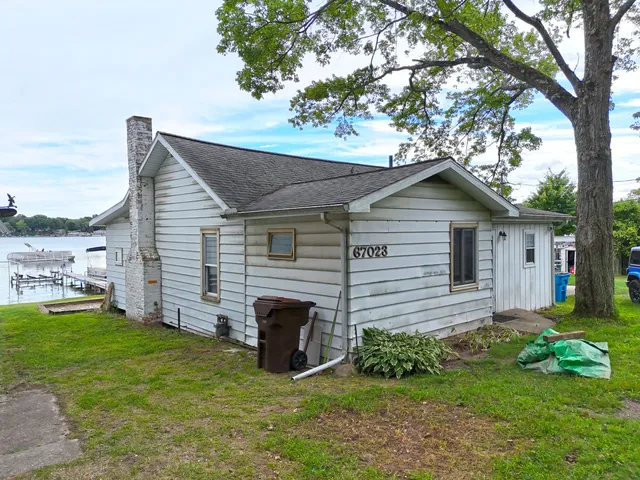 $469,900 | 67023 Lakeshore Drive, Dowagiac, MI 49047