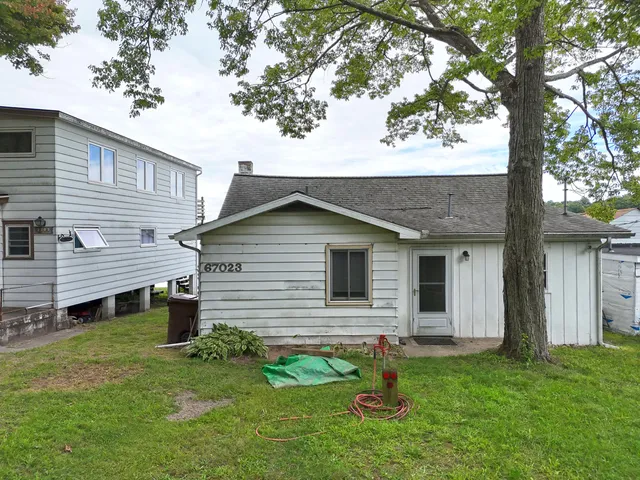 $469,900 | 67023 Lakeshore Drive, Dowagiac, MI 49047