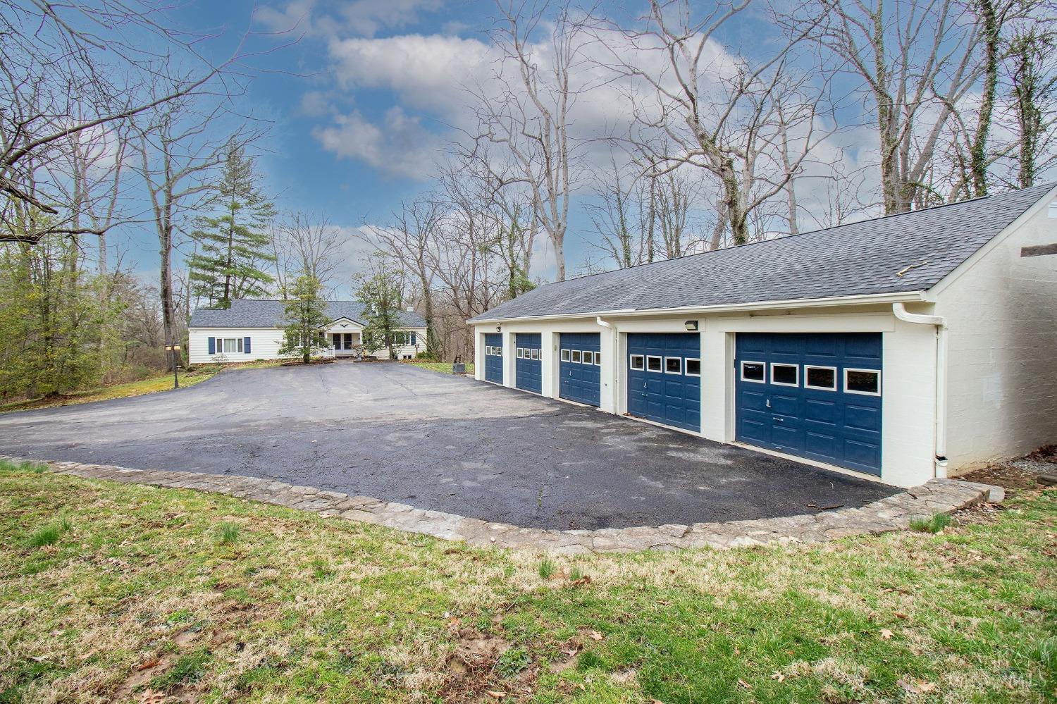 5816 Salem Road Cincinnati, OH 45230 - Photo 3 of 41